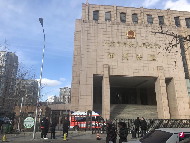 加拿大公民谢伦伯格走私毒品上诉案下午2时在大连市中级人民法院审判