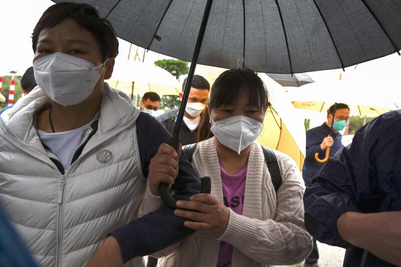 飞机制造商和航空公司的调查拉锯战,对遇难人员的家属来说,是场漫长的煎熬。 (法新社)