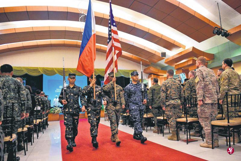 第32届美国与菲律宾肩并肩联合军演的开幕式昨天上午在马尼拉的三军