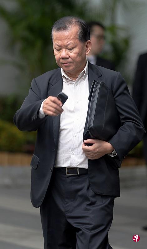 破产男子黄国强被人说像前副总理黄根成,便借此招摇撞骗,假冒黄根成的