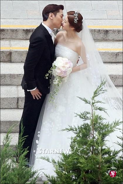 韩国团体"神话"队长eric结婚