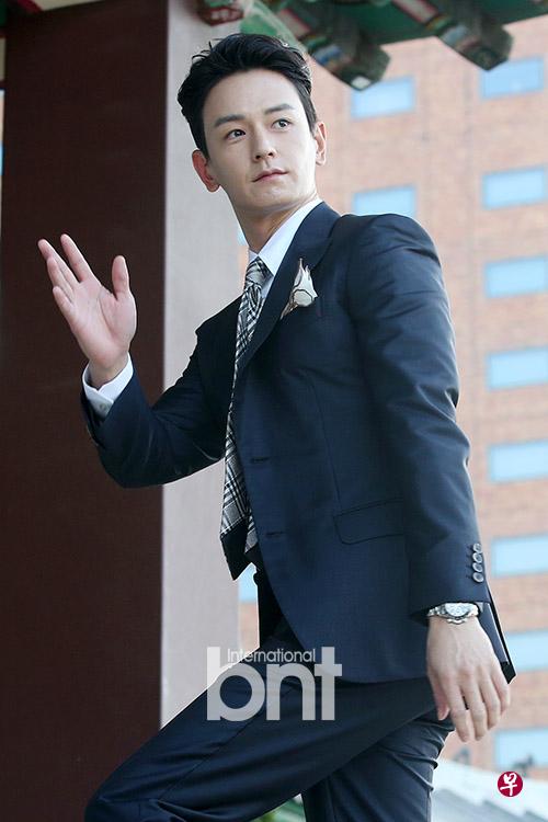 林周焕出席了宋仲基和宋慧乔的婚礼.(图/白秀砚摄)