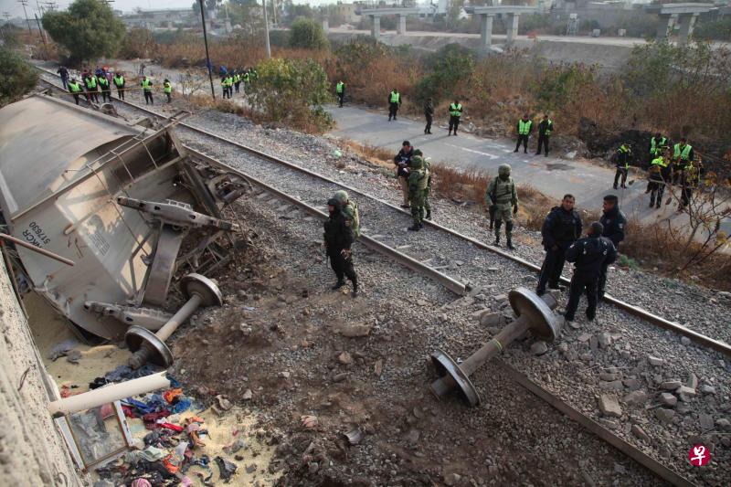 墨西哥火車出軌事故至少五人死亡