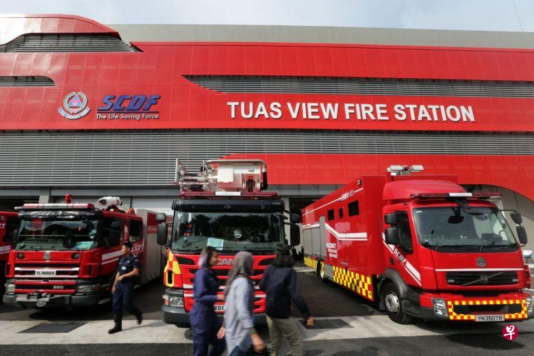 被发现在大士景消防局(tuas view fire station)的泵井底部失去意识