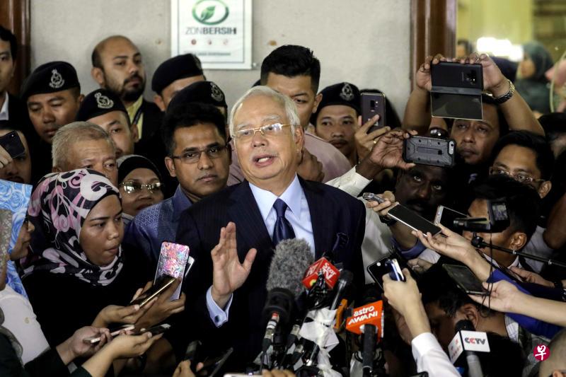 马来西亚前首相纳吉于2018年9月20日到吉隆坡高等法庭面对控状,他在