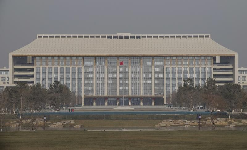 图为位于城市副中心行政办公区的中共北京市委办公大楼(中新社)